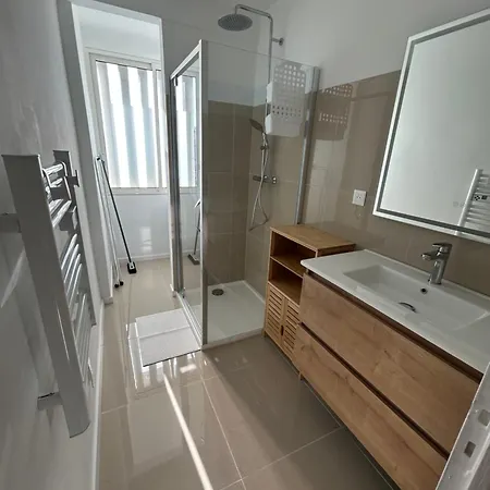 T2 Cosy Centre Апартаменти Аяччо